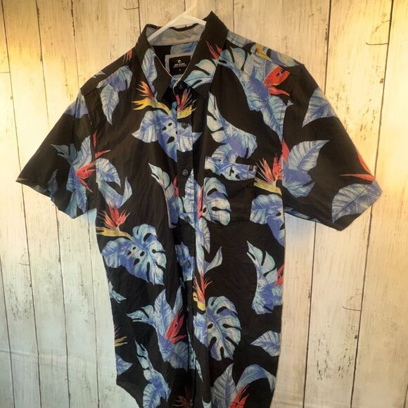 Rip Curl Mens Short Sleeve Button Down Hawaiian Shirt Size M Dark Blue Floral - Picture 1 of 8